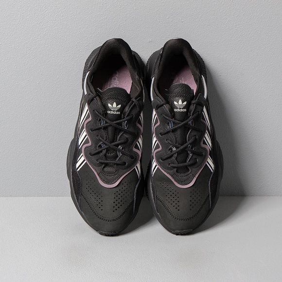 Adidas Ozweego sneakers in Black w/ Purple Accents Size Womens 8.5 - Picture 2 of 9
